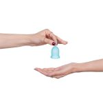 کاپ قاعدگی سایز کوچک رنگ سبز آبی 20 میل لیوا فارما - Image 3